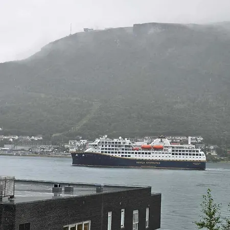 Sentrumsnaer Apartamento Tromsø